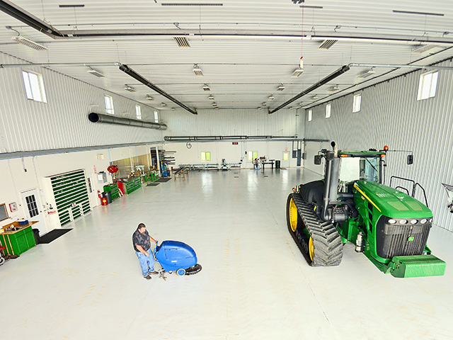 JR Breitkreutz keeps his 60- by 120-foot workspace clean and well-organized. (Progressive Farmer photo by Jim Patrico)